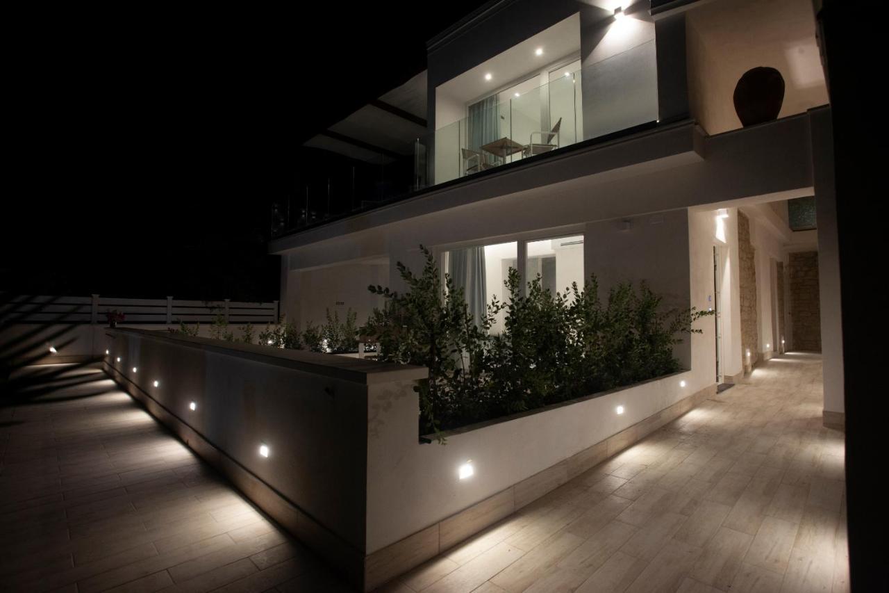 Aquamaris Design Suite & Spa Paestum Exterior photo