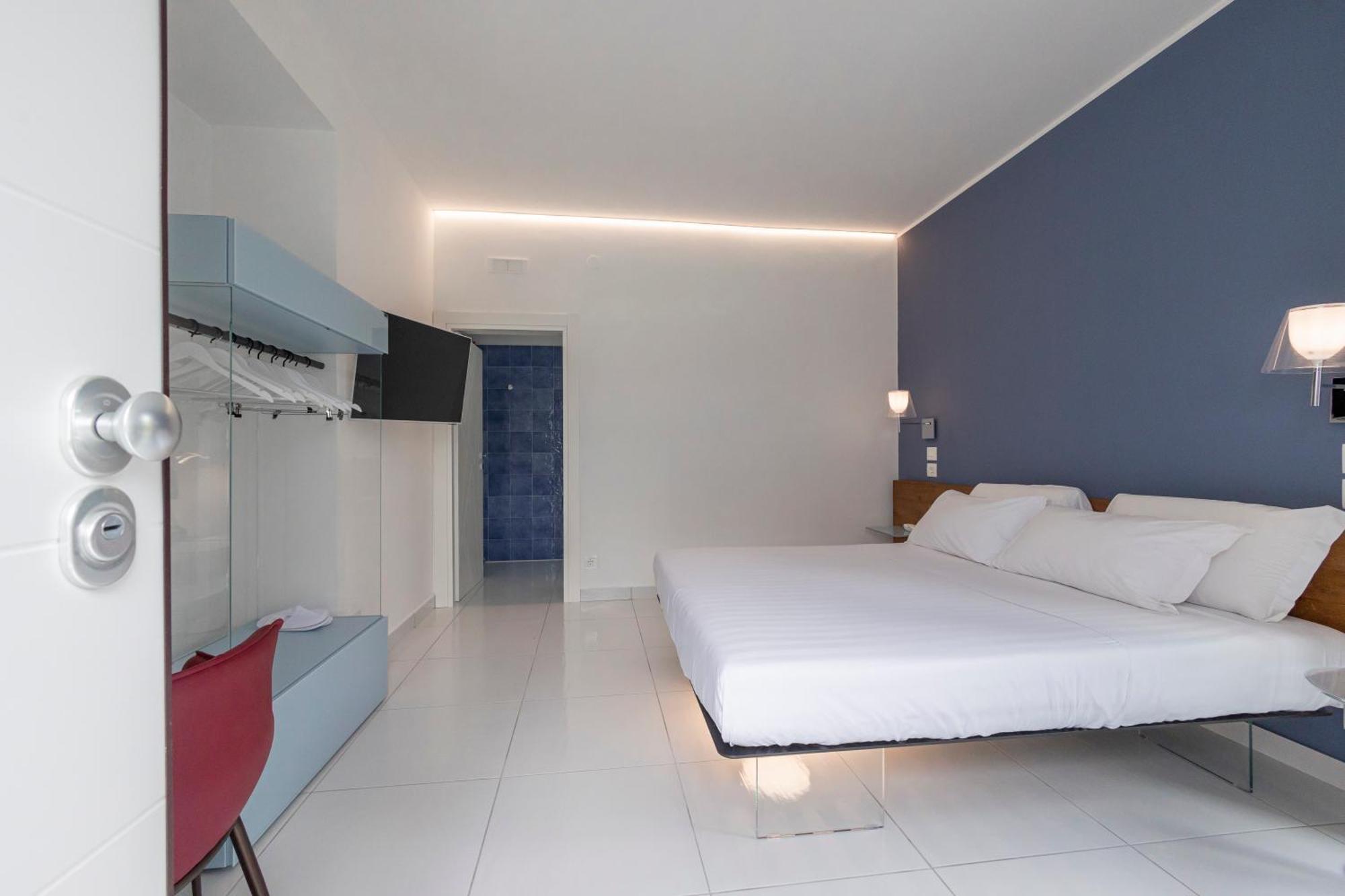 Aquamaris Design Suite & Spa Paestum Exterior photo