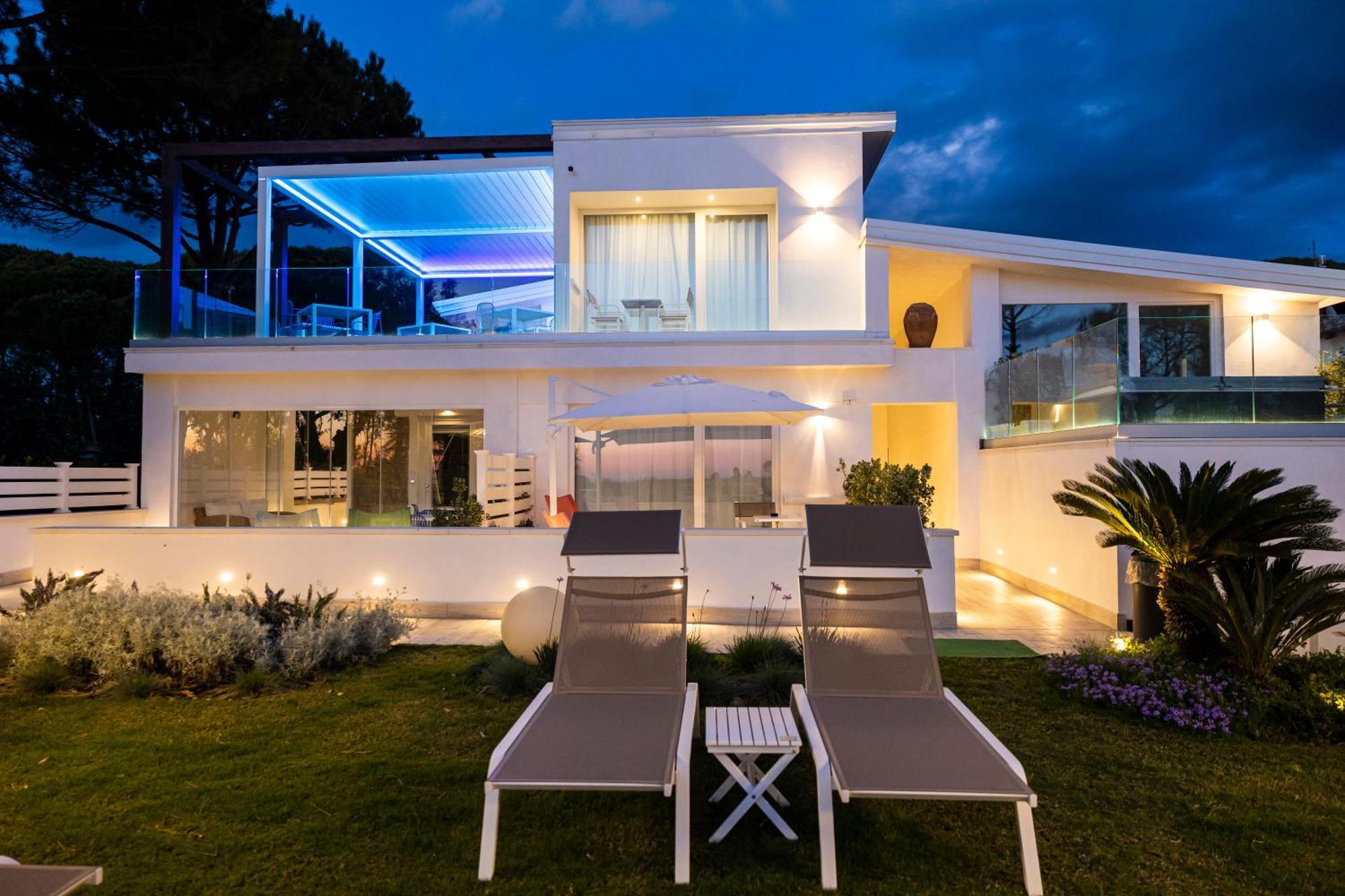 Aquamaris Design Suite & Spa Paestum Exterior photo