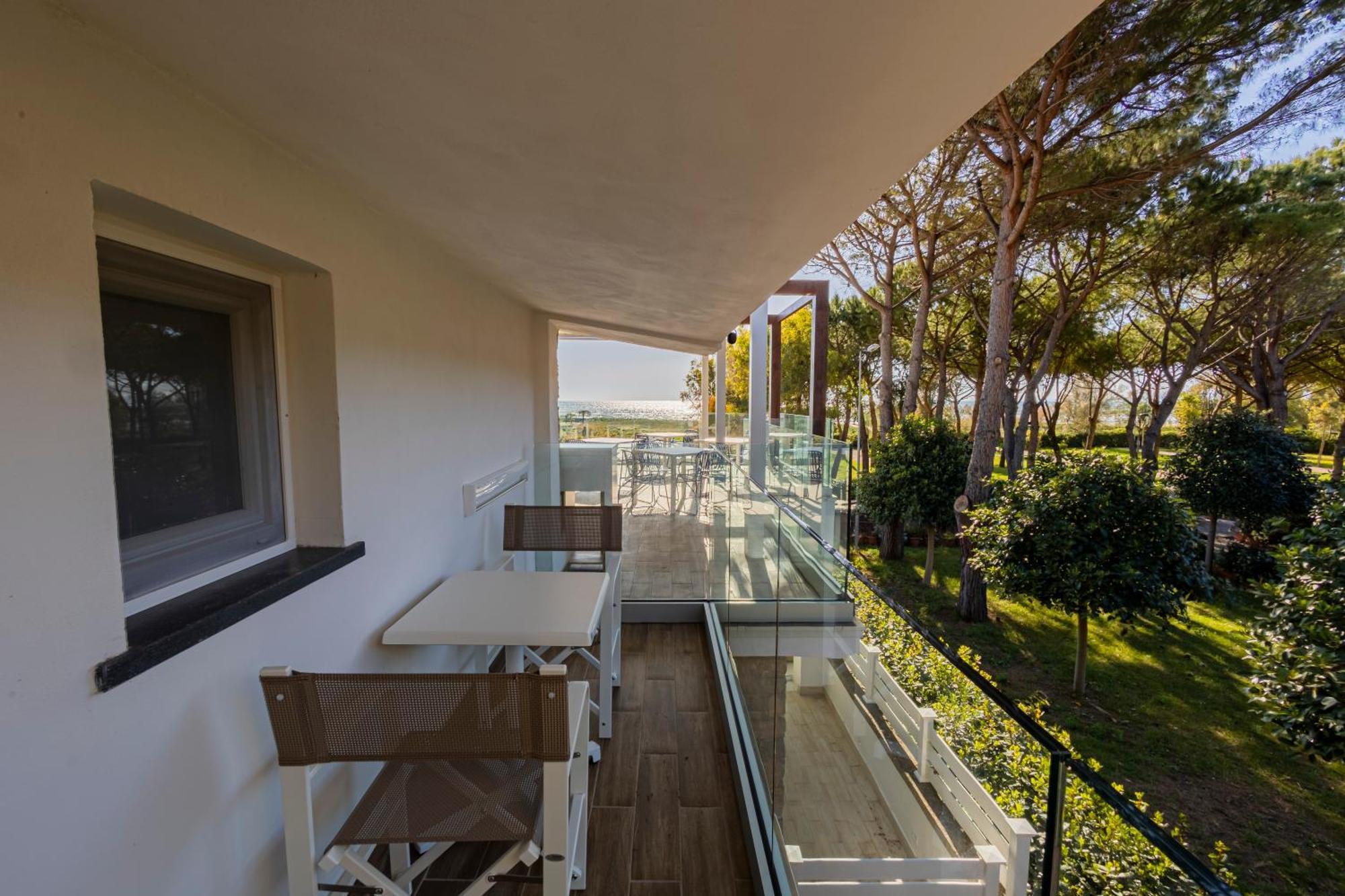 Aquamaris Design Suite & Spa Paestum Exterior photo