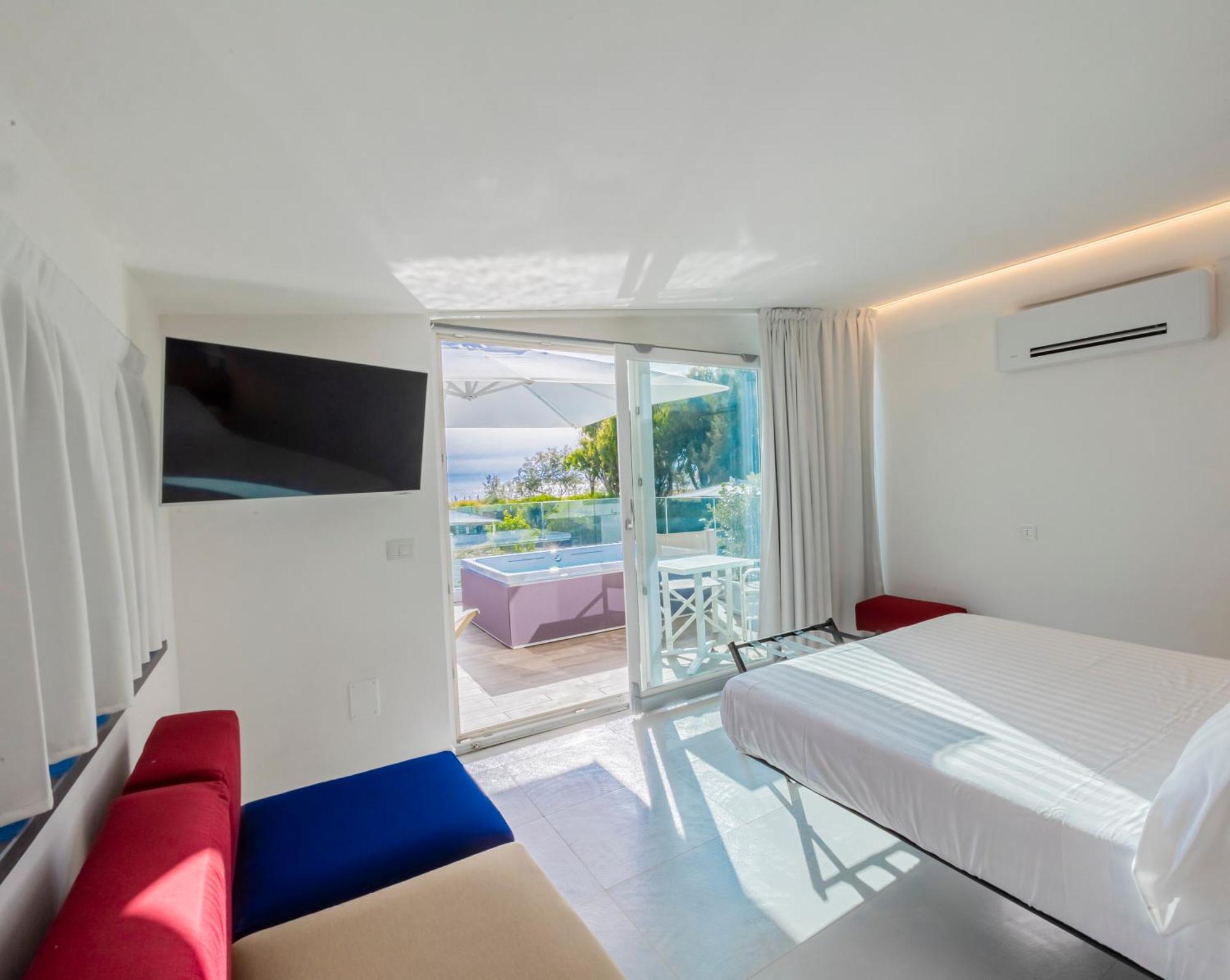 Aquamaris Design Suite & Spa Paestum Exterior photo